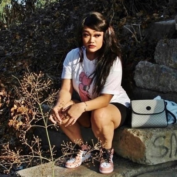 Handbags/shoes/lashes - Picture 6 of 8